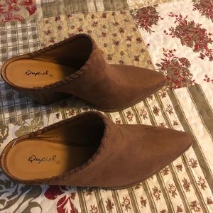 Red Camel Mules